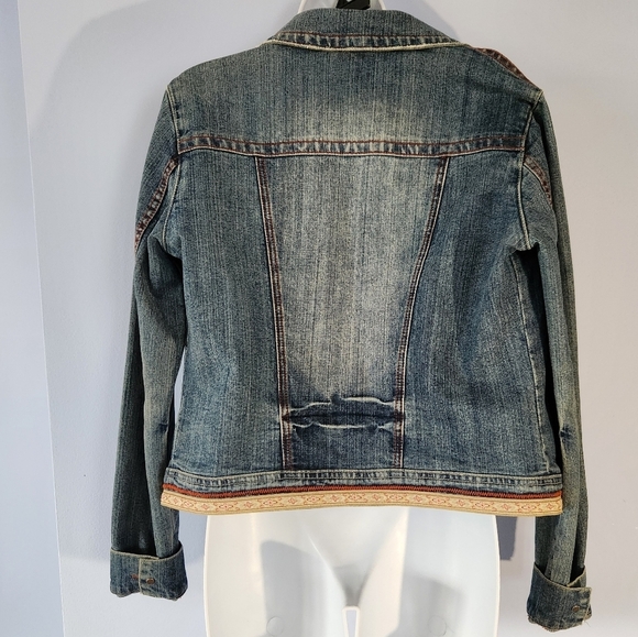 Smart Set Denim Jacket - Picture 3 of 6